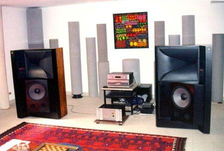 Amplificazione Threshold e diffusori JBL Everest